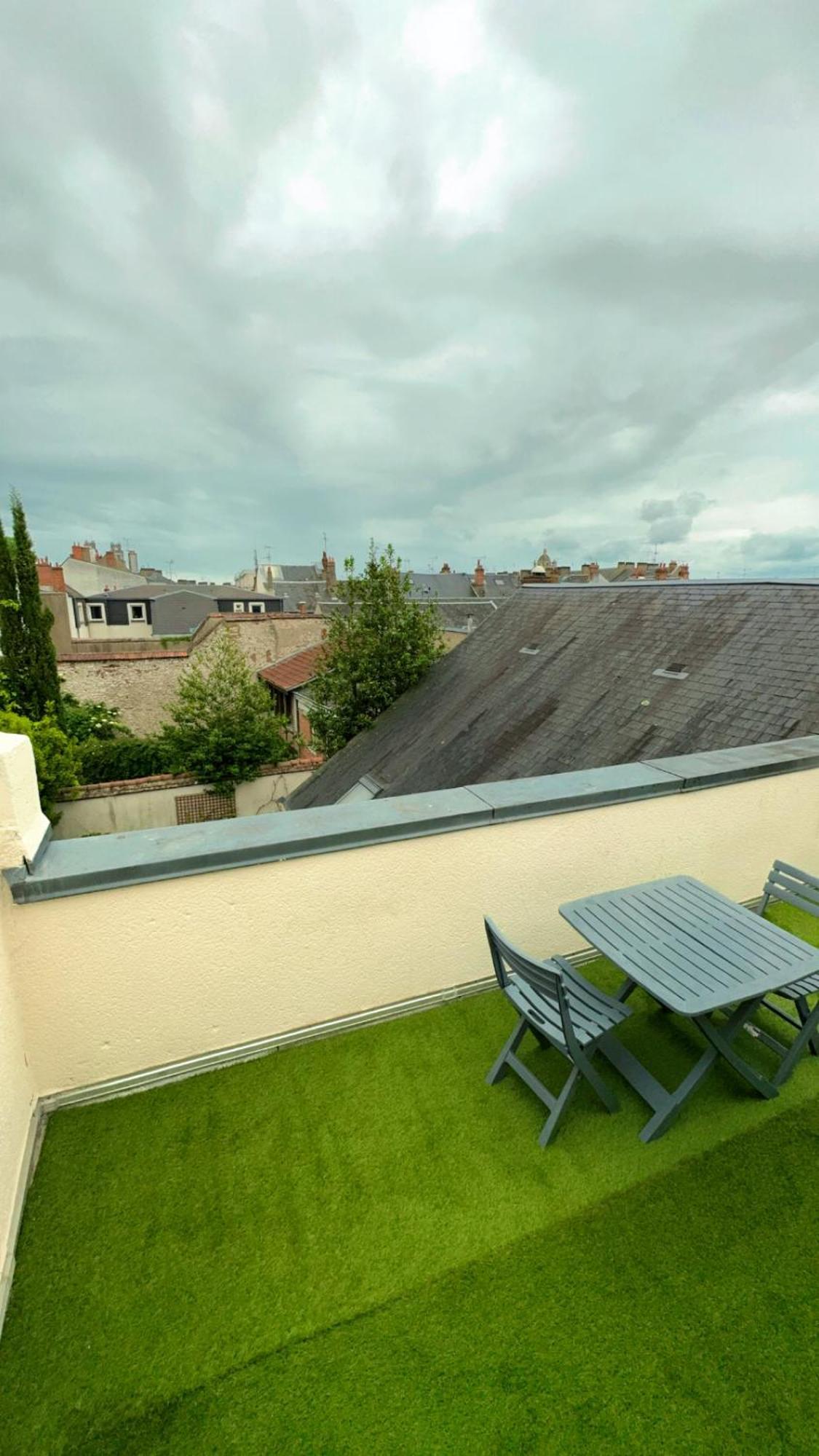 Le Rooftop - Terrasse Vue Cathedrale - Netflix Orléans Dış mekan fotoğraf